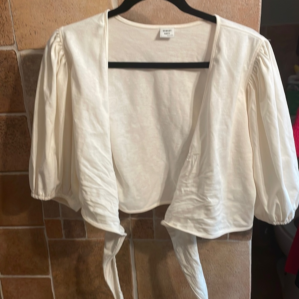 Cute aritzia top